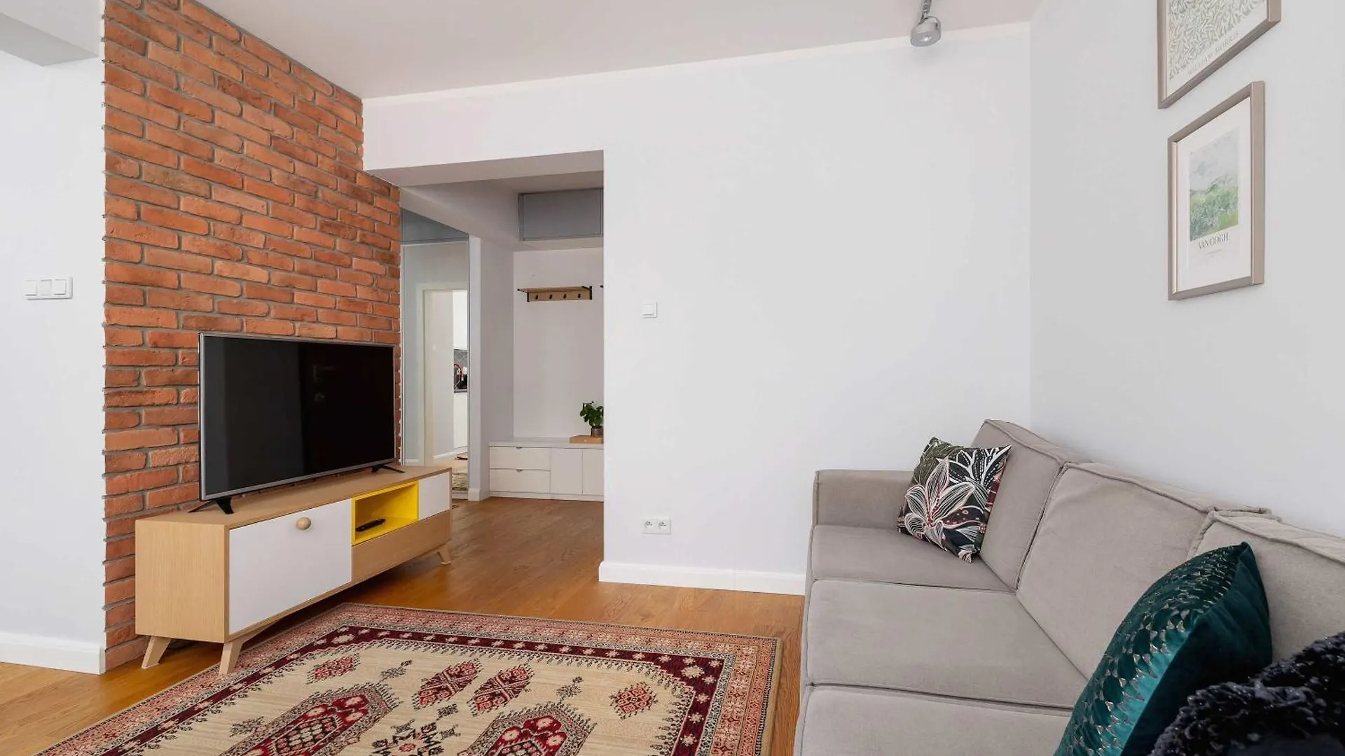 Przytulny I Przestronny Apartament W Krakowie Z Parkingiem Biurkiem I 2 Balkonami By Noclegi Renters 0*, Krakow Poland